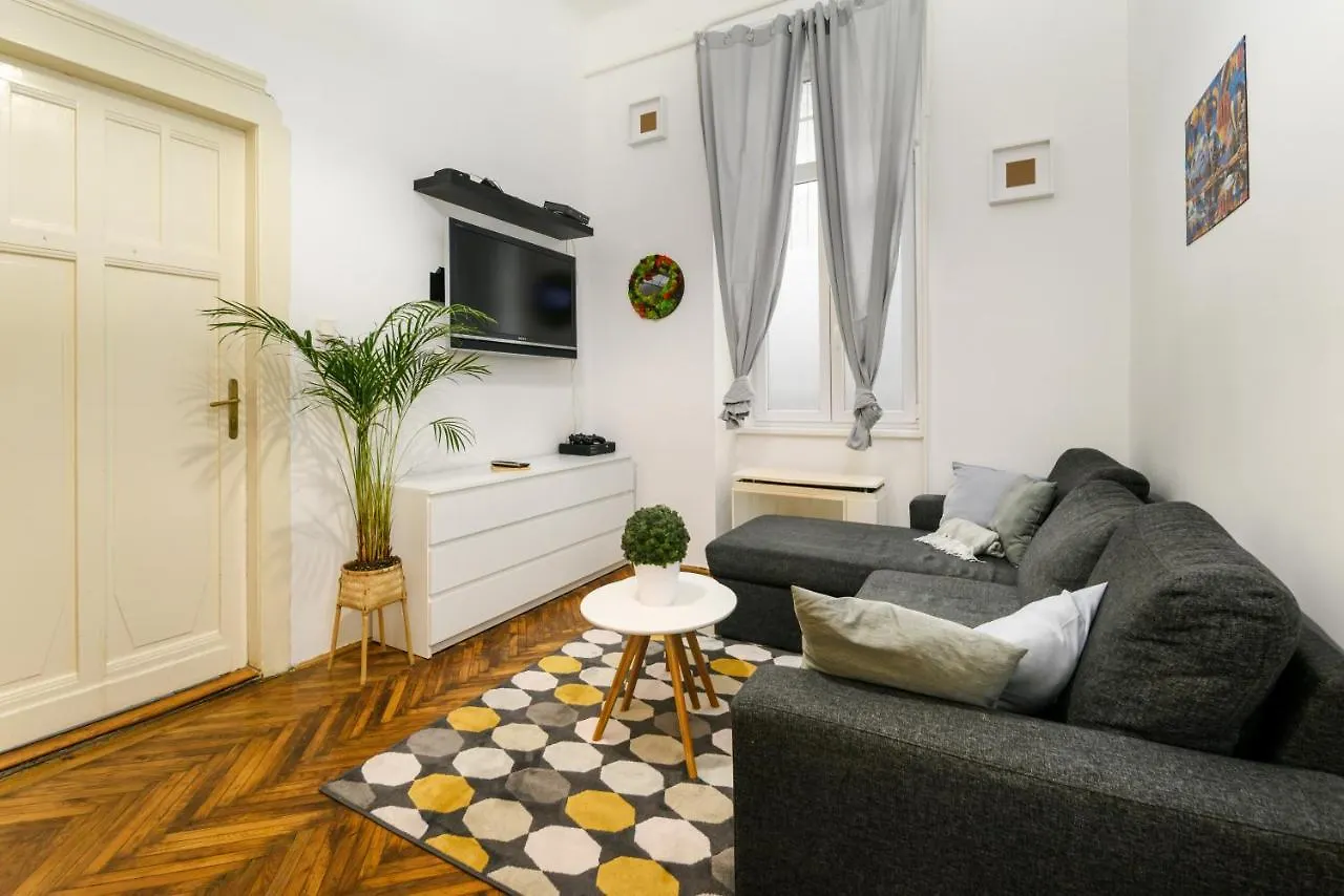 Two Separate Rooms Apartment In City Center, Party District Budapešť