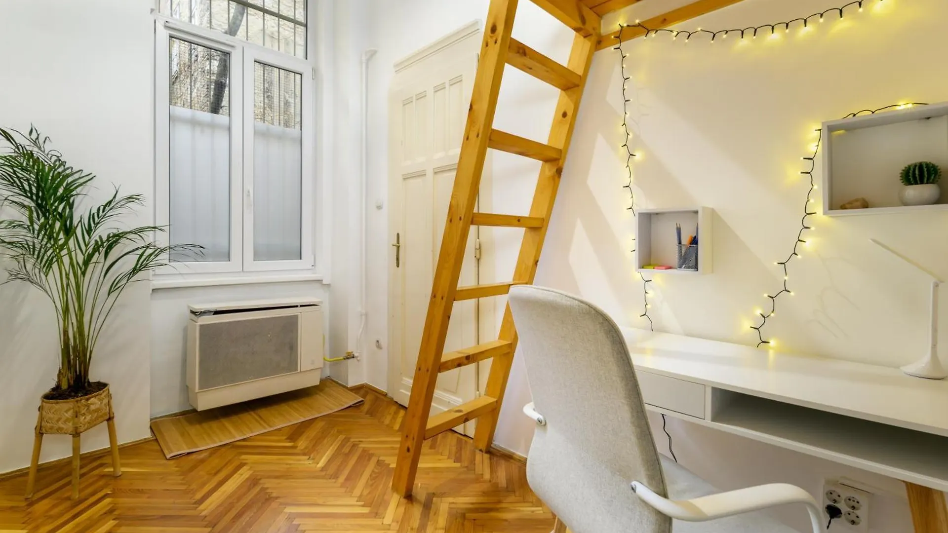 Two Separate Rooms Apartment In City Center, Party District Budapešť Maďarsko